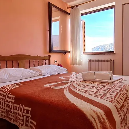 Mirjana F Apartment