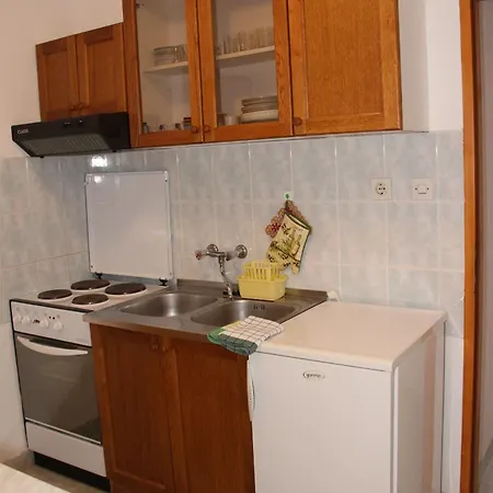 Apartment Mirjana F *