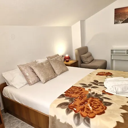 Lejlighed Mirjana Ficor *