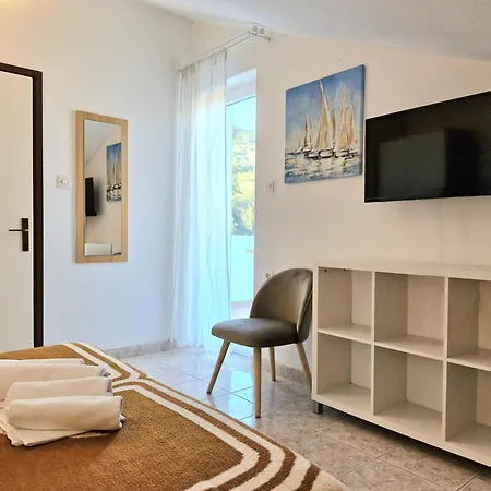 Mirjana F Apartment Baska (Krk)