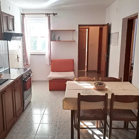 Apartament Mirjana Ficor-baska With Balcony And View Baška