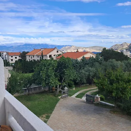 Mirjana Ficor-baska With Balcony And View 아파트