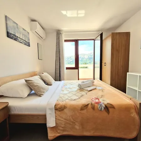 Mirjana Ficor-baska With Balcony And View Appartement Baška