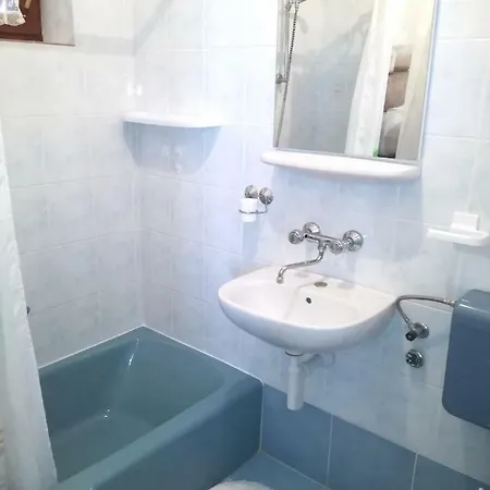 Apartmán Mirjana Ficor-baska With Balcony And View Baška