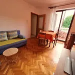 Mirjana Ficor Apartament *
